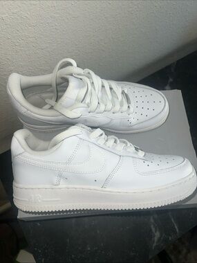 Nike White Low-Top Leather Sneakers Air Force 1